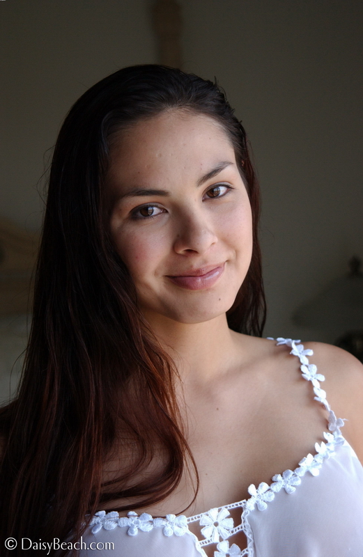 Kitana &laquo; Daisy Beach &laquo; Nude Pictures 